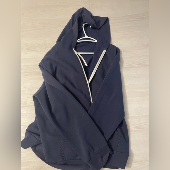 Oversized hoodie! Dark blue in good condition :) - Picture 1 of 3